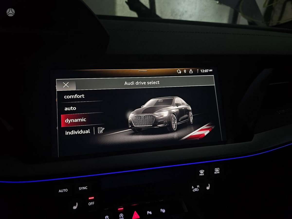 Audi S3, 2.0 l., Седан