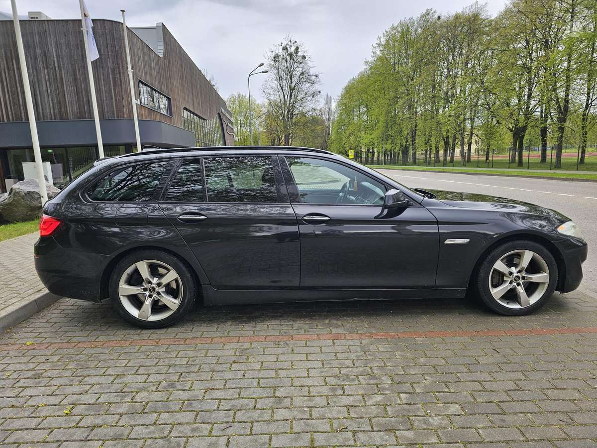 BMW 530, 3.0 l., Универсал