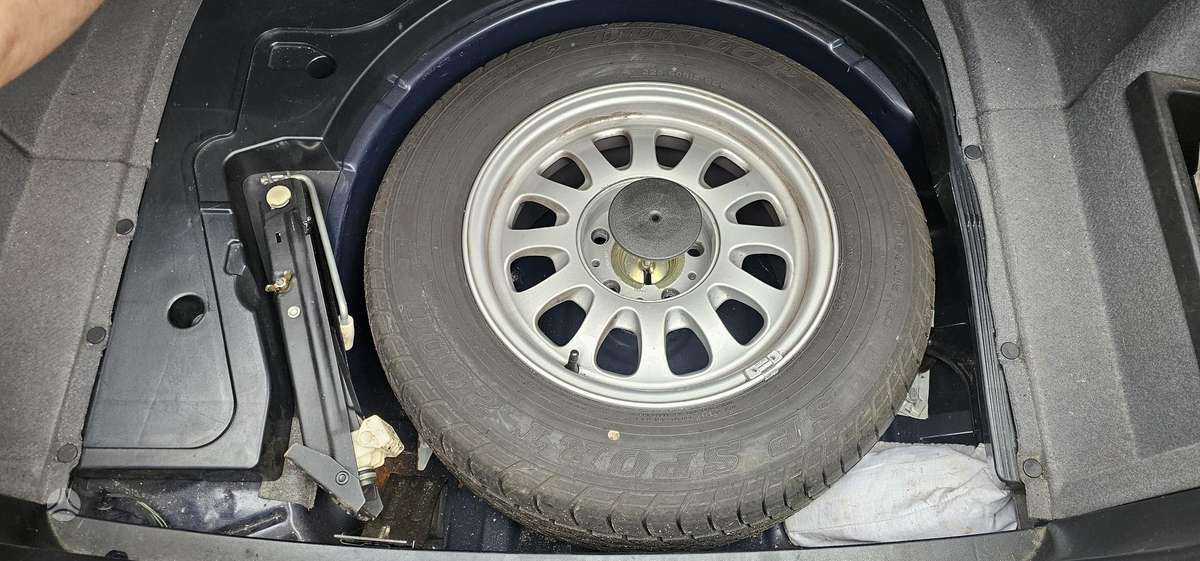 BMW 528, 2.8 l., Седан