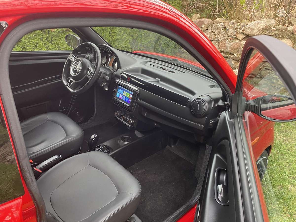 Microcar DUE, sedanas