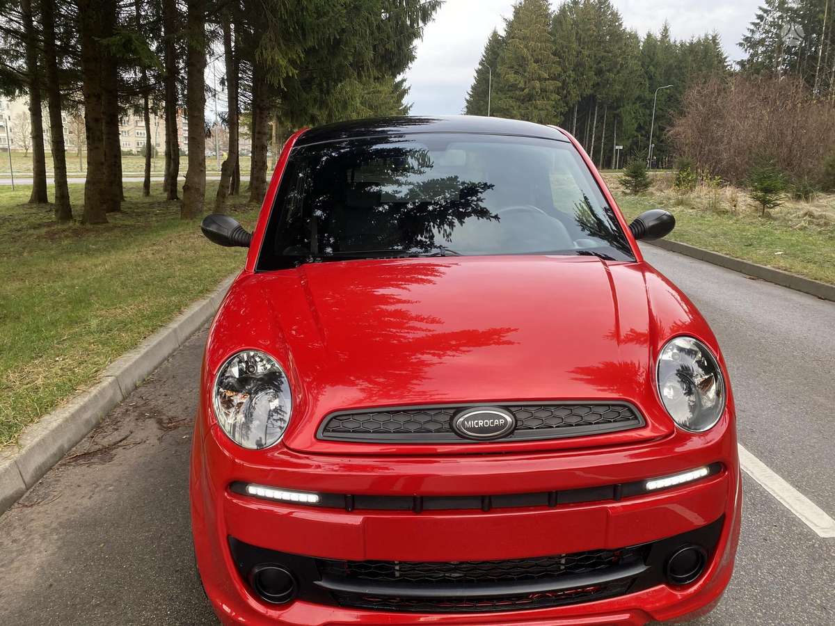 Microcar DUE, sedanas