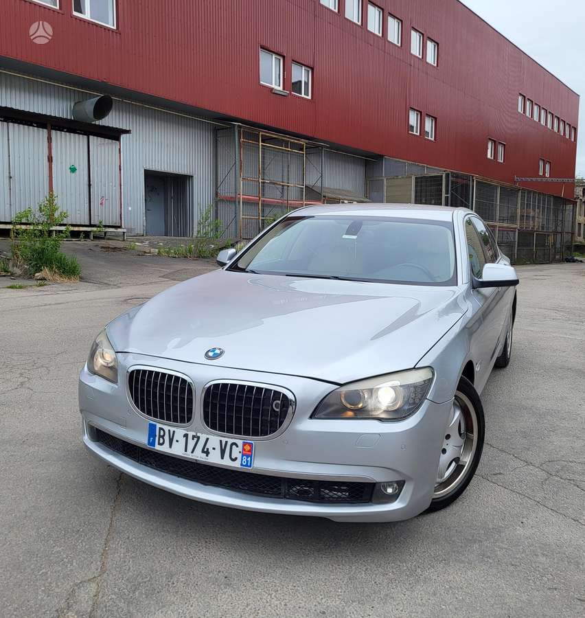 BMW 730, 3.0 l., Седан