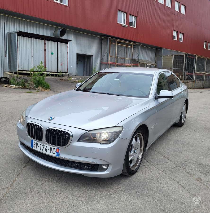 BMW 730, 3.0 l., Седан