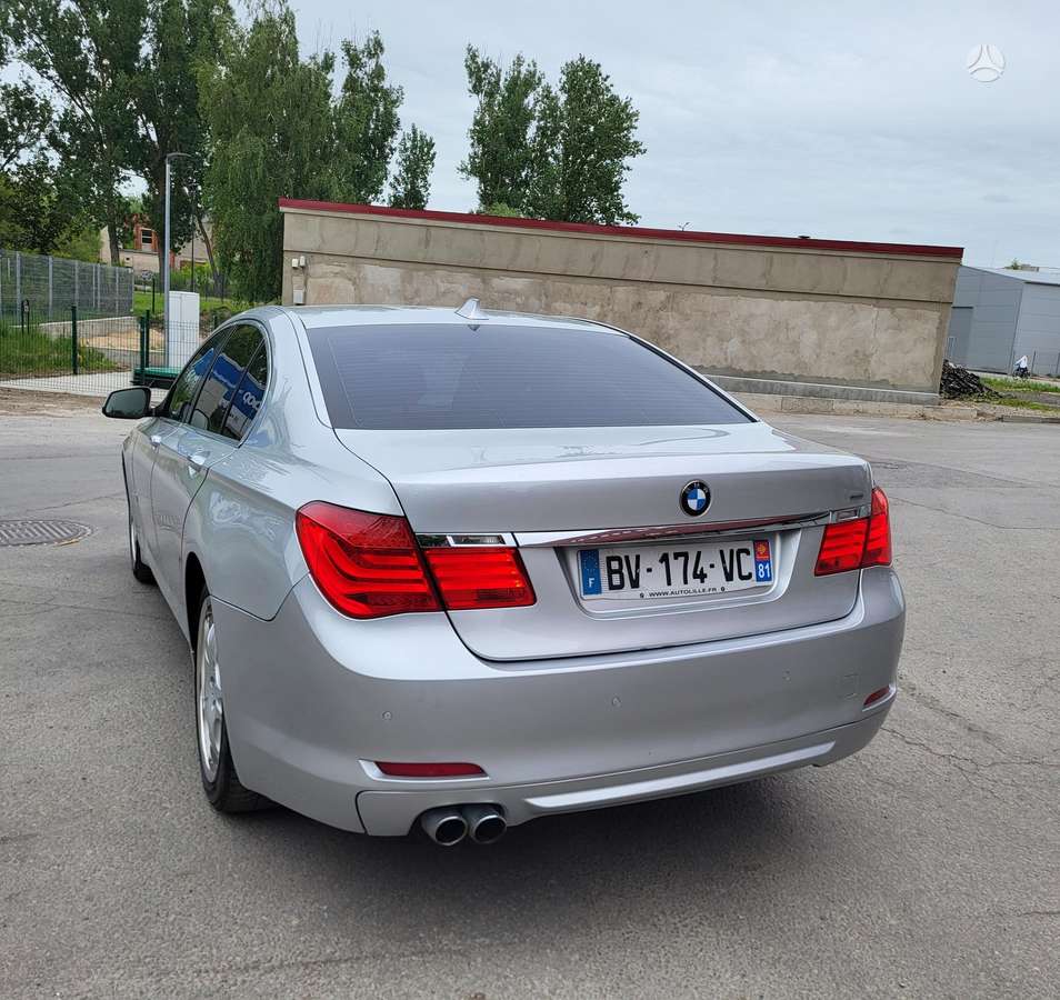 BMW 730, 3.0 l., Седан