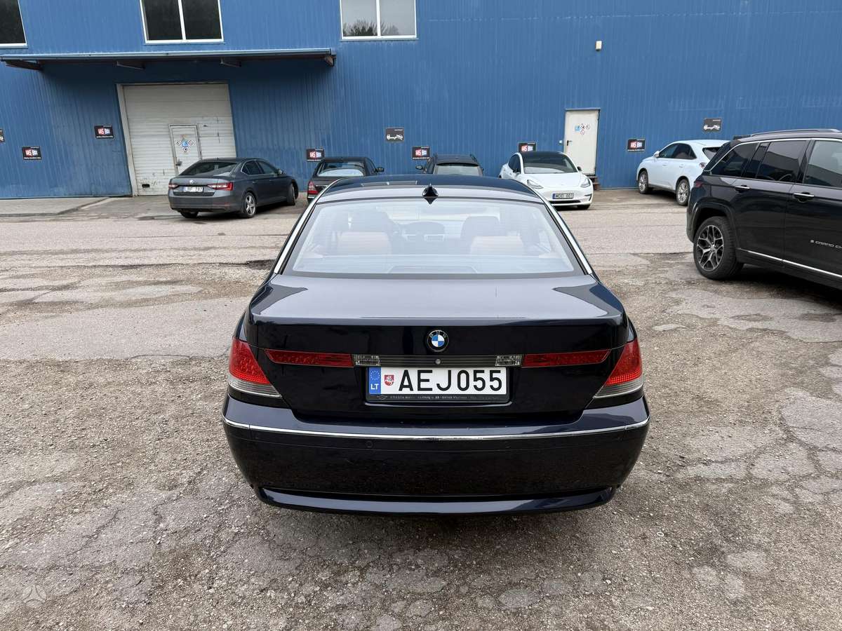 BMW 735, 3.6 l., Седан