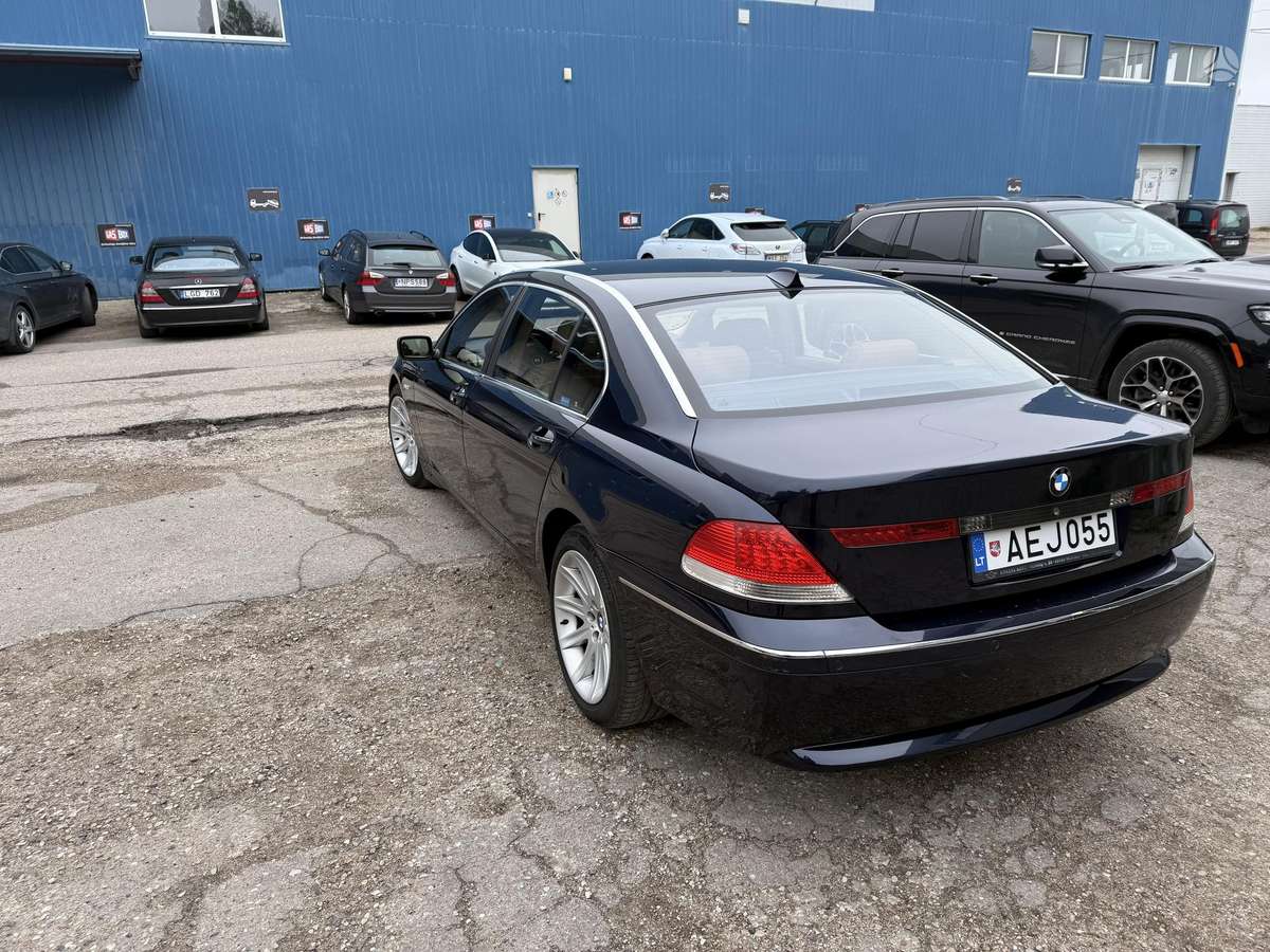 BMW 735, 3.6 l., Седан