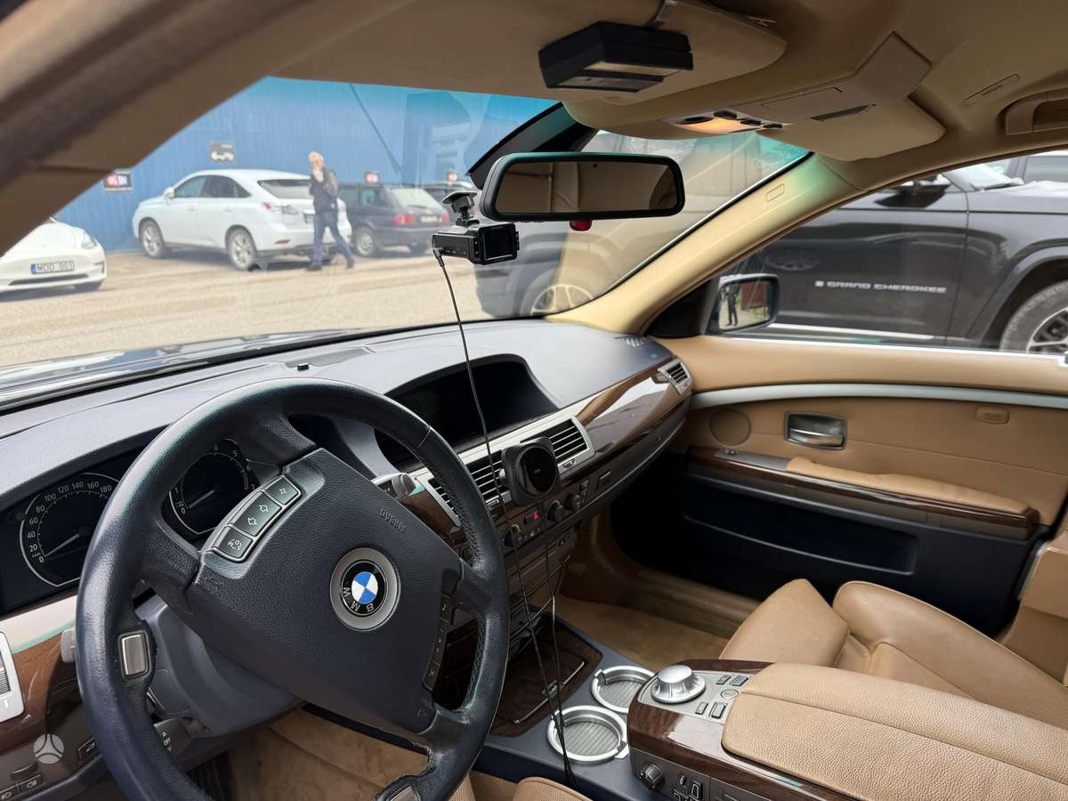 BMW 735, 3.6 l., Седан