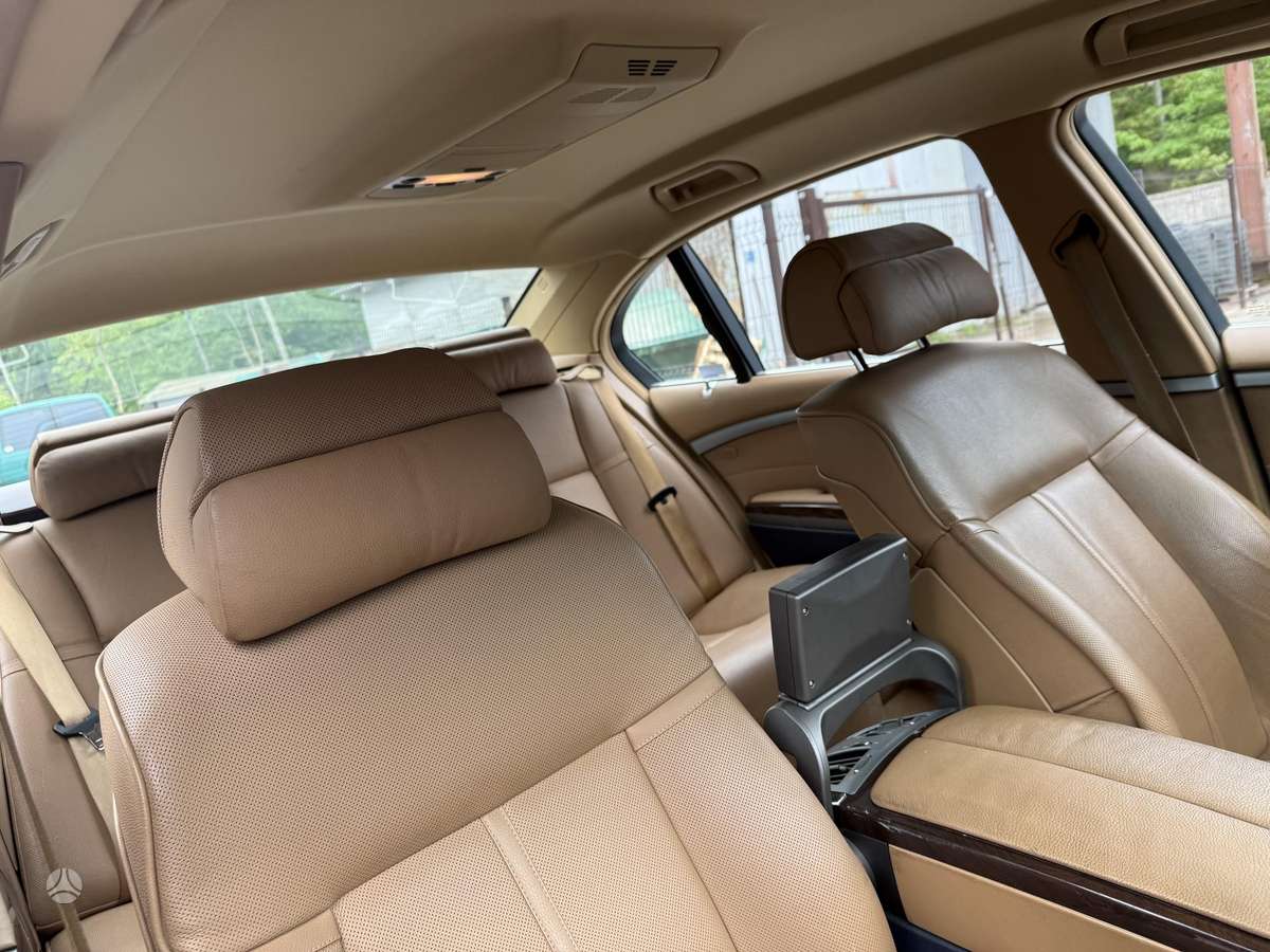 BMW 735, 3.6 l., Седан