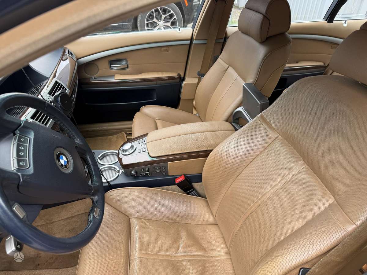 BMW 735, 3.6 l., Седан