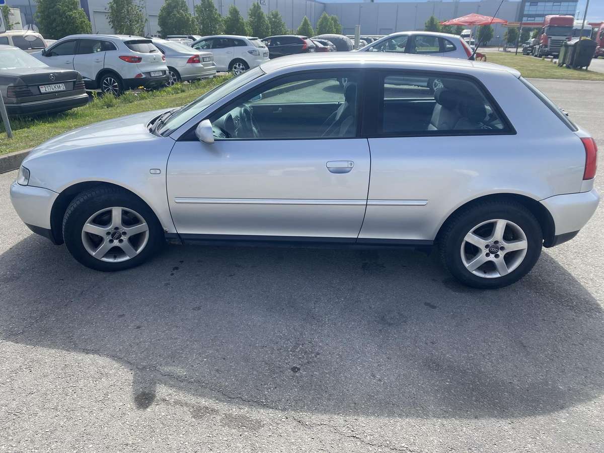 Audi A3, 1.6 l., Хэтчбек