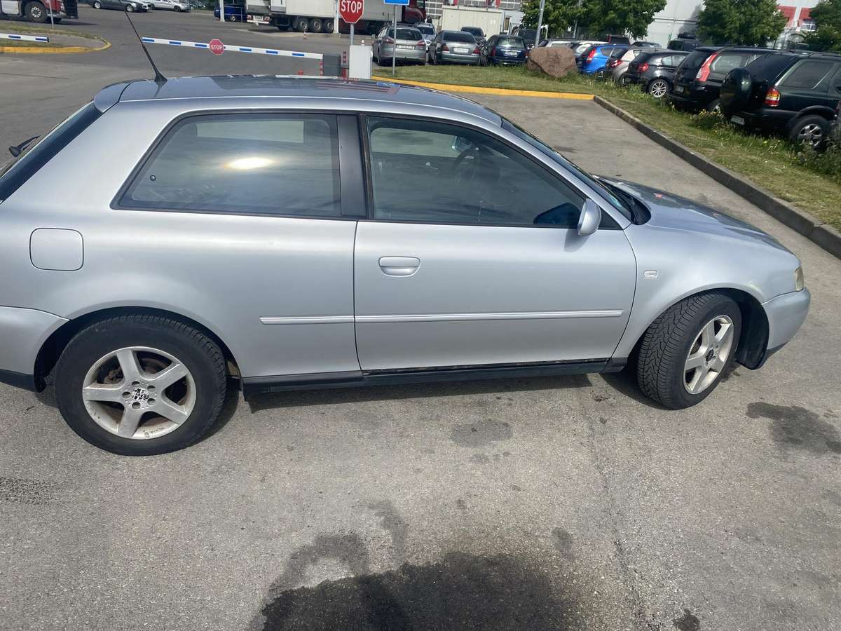 Audi A3, 1.6 l., hatchback
