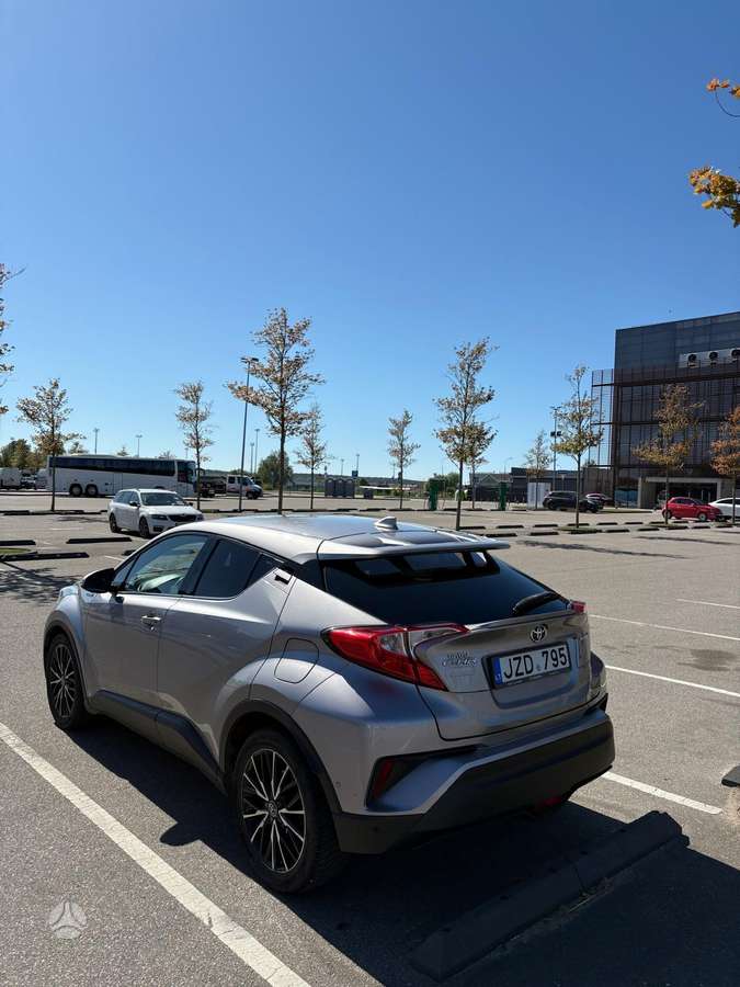 Toyota C-HR - 3