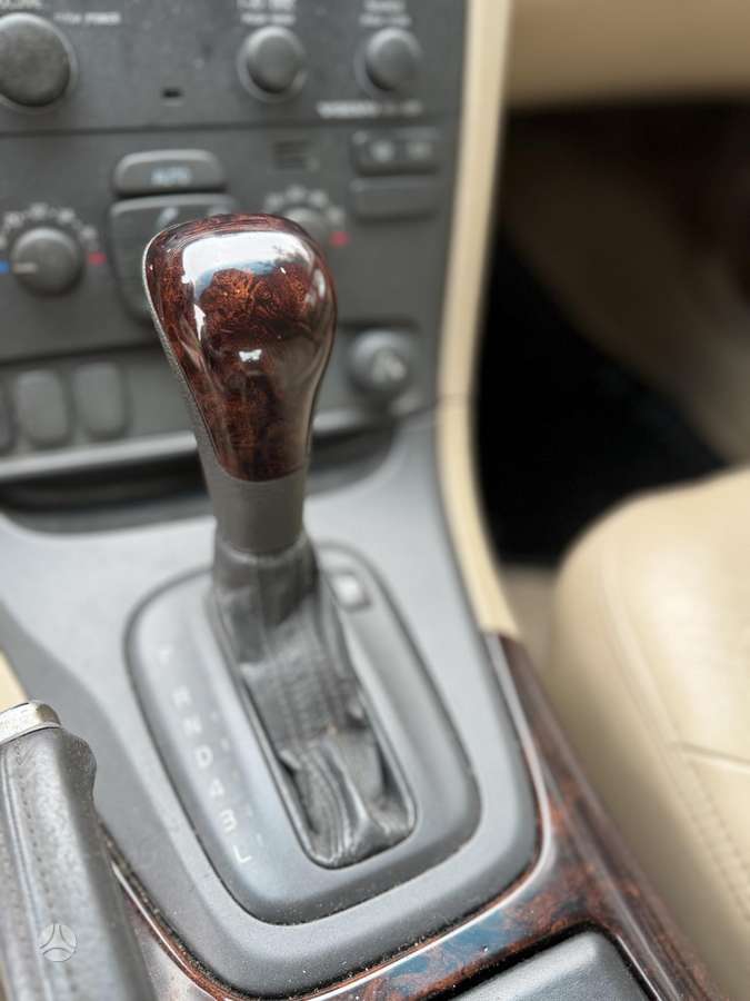 Volvo S80, 2.4 l., Седан