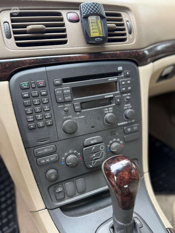Volvo S80, 2.4 l., Седан