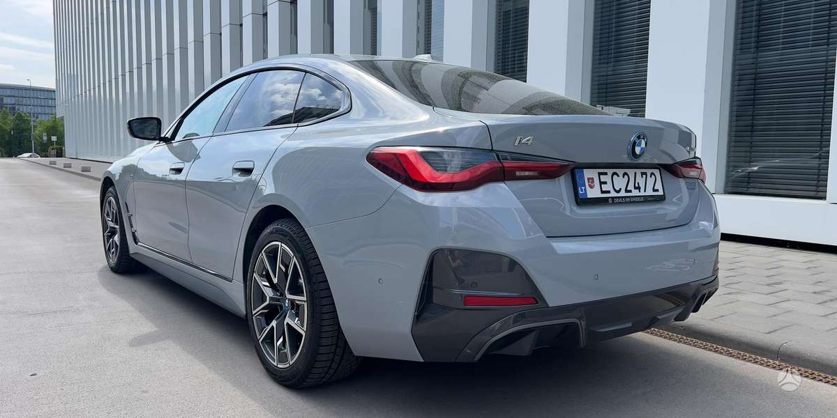BMW i4, 70 kWh, coupe