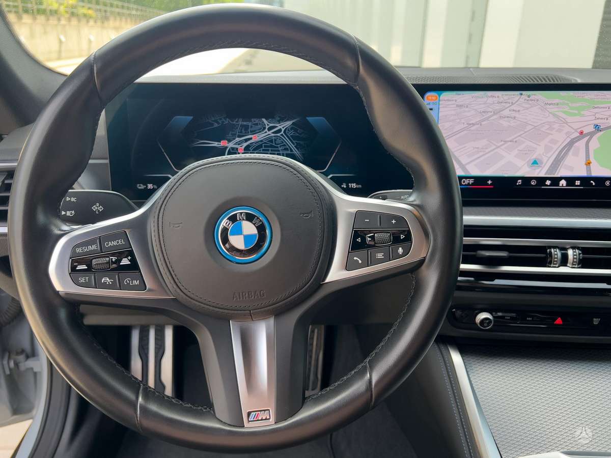 BMW i4, 70 kWh, coupe