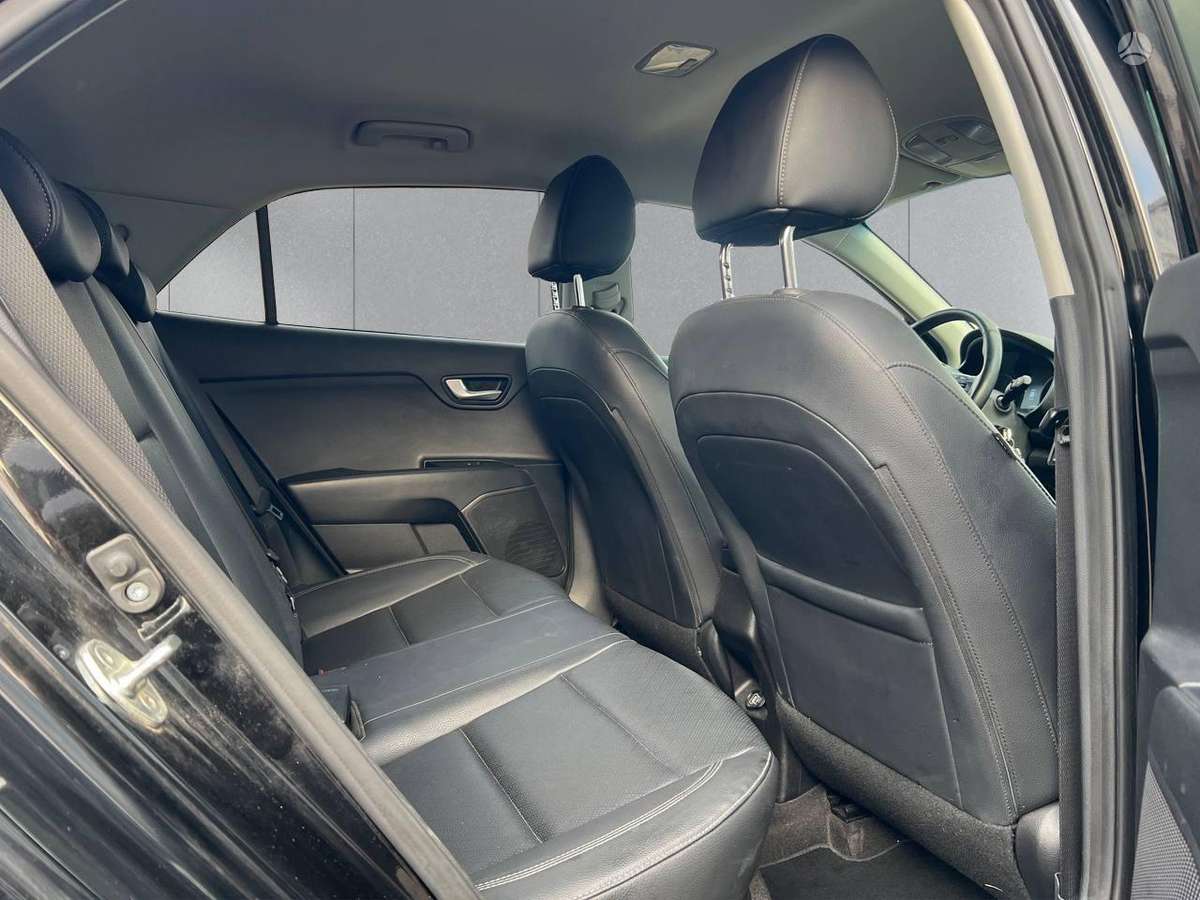 Kia Rio, 1.4 l., hatchback