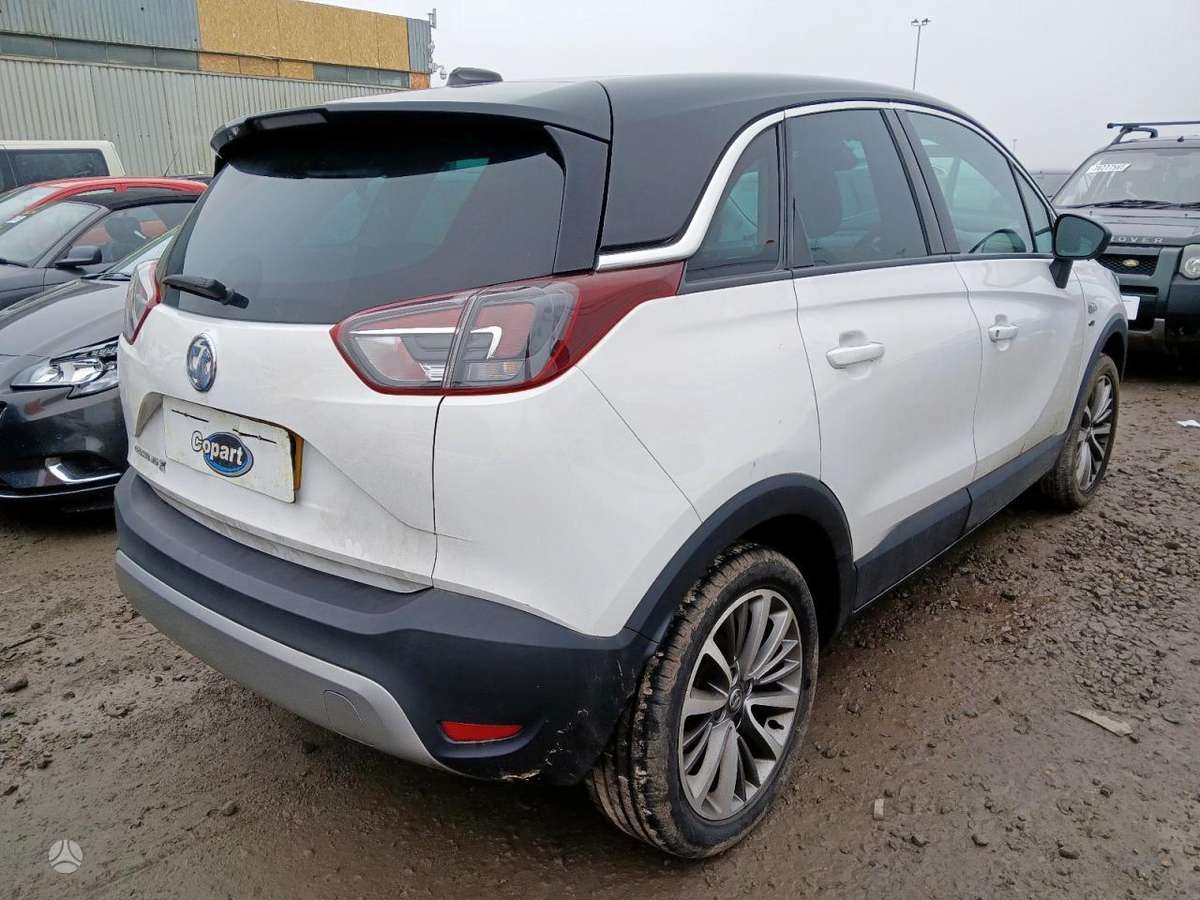 Opel Crossland X dalimis