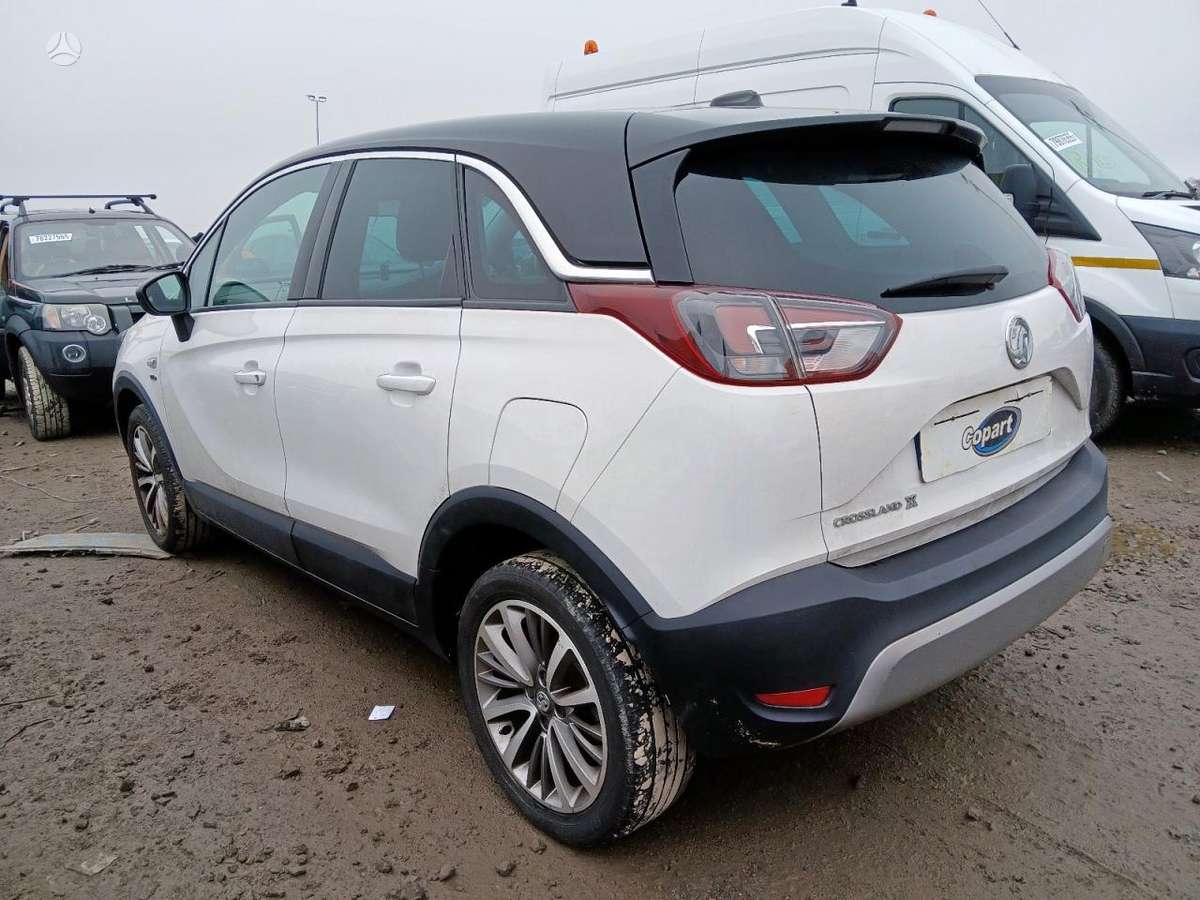 Opel Crossland X по частям