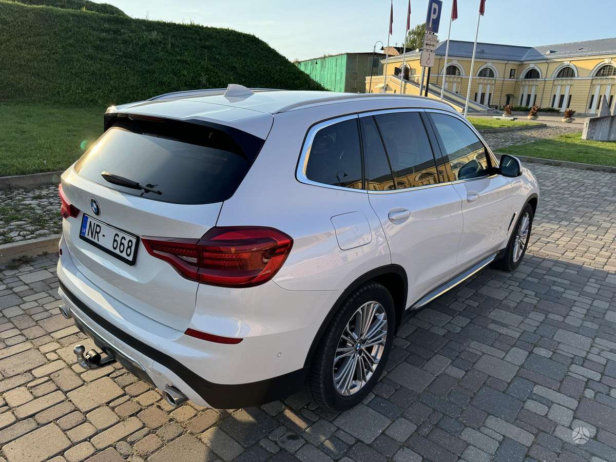 BMW X3, 2.0 l., off-road / crossover