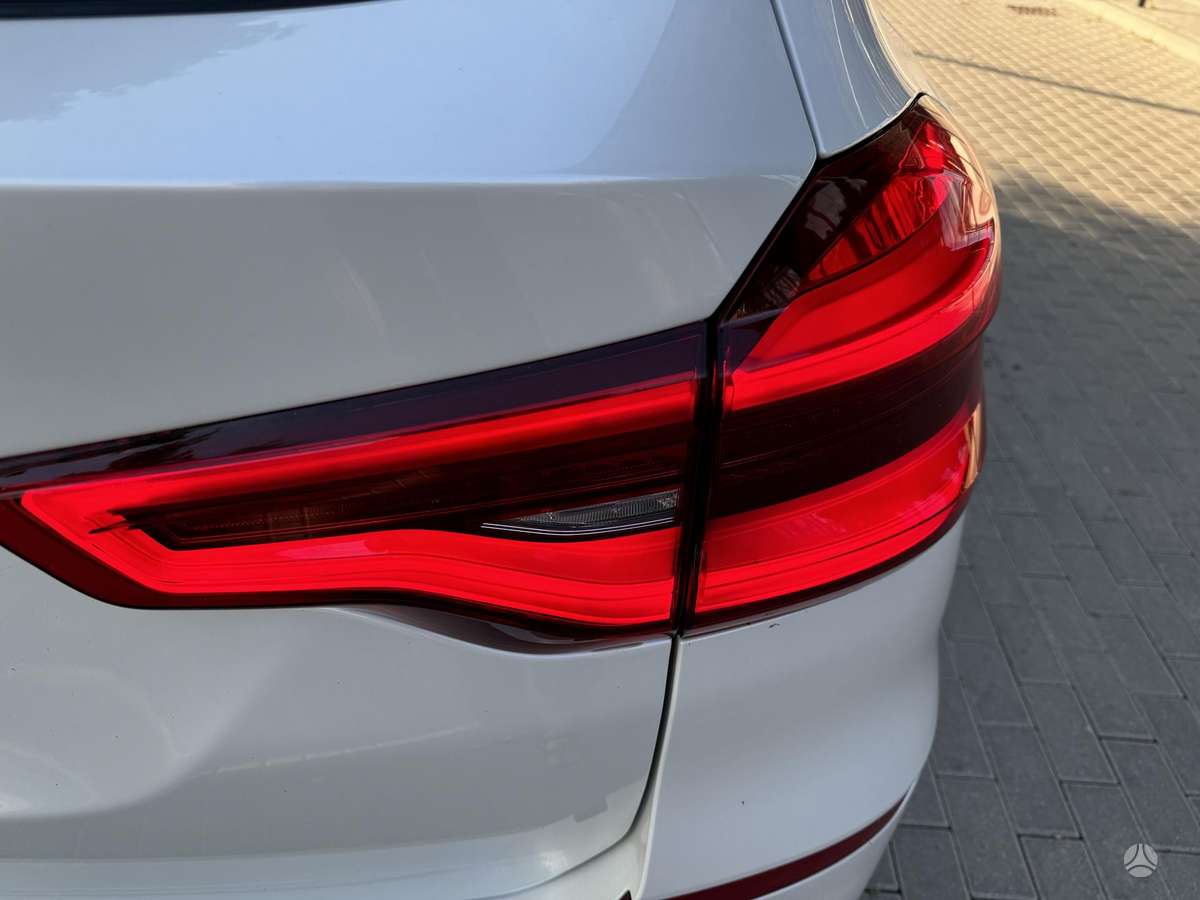 BMW X3, 2.0 l., off-road / crossover