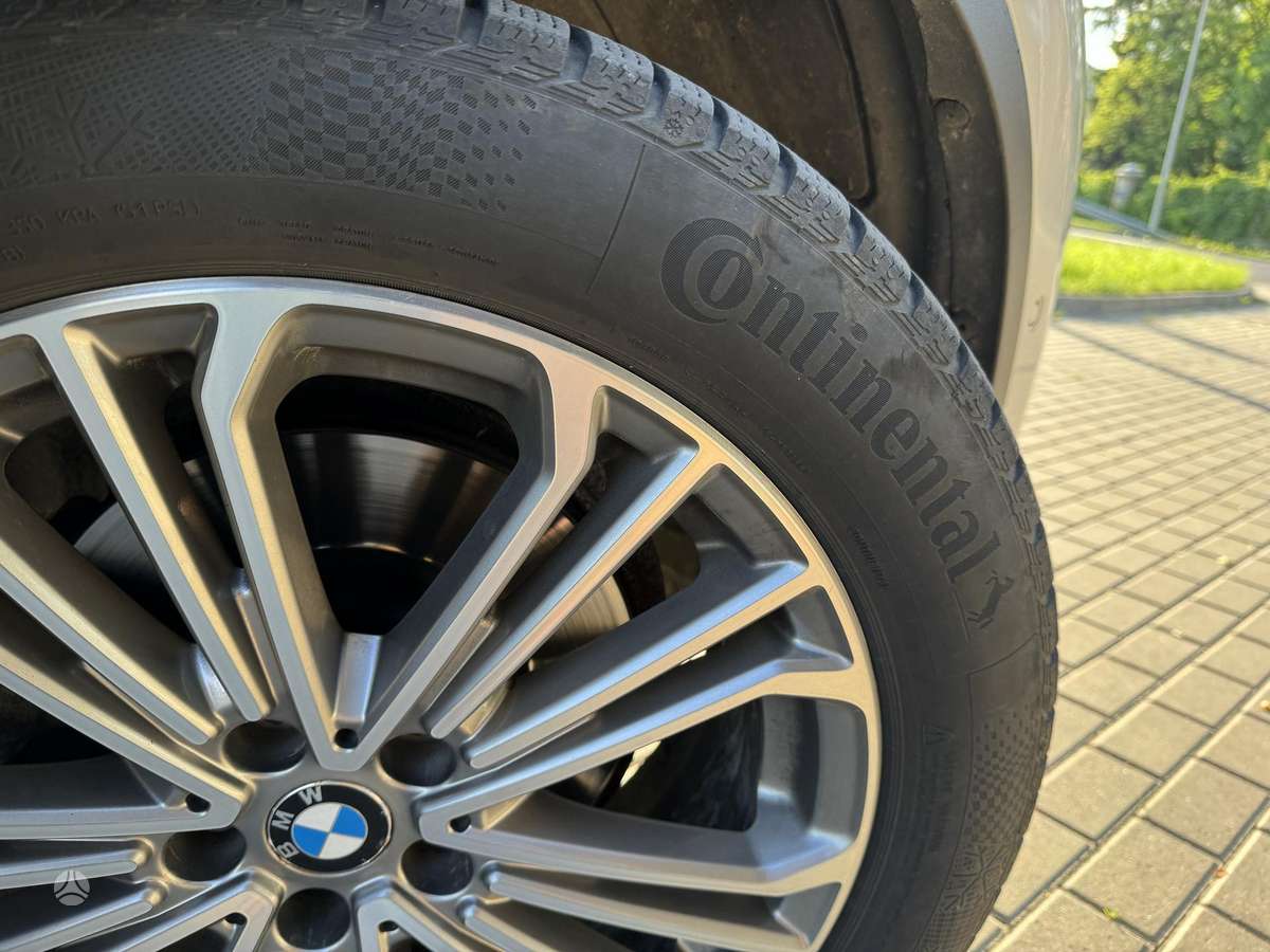 BMW X3, 2.0 l., off-road / crossover