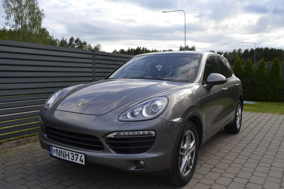 Porsche Cayenne - 8