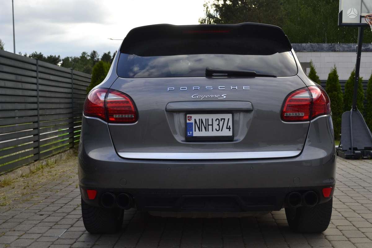 Porsche Cayenne - 12