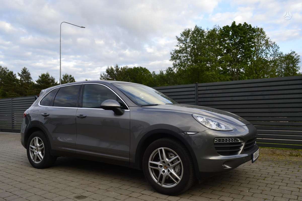 Porsche Cayenne - 7