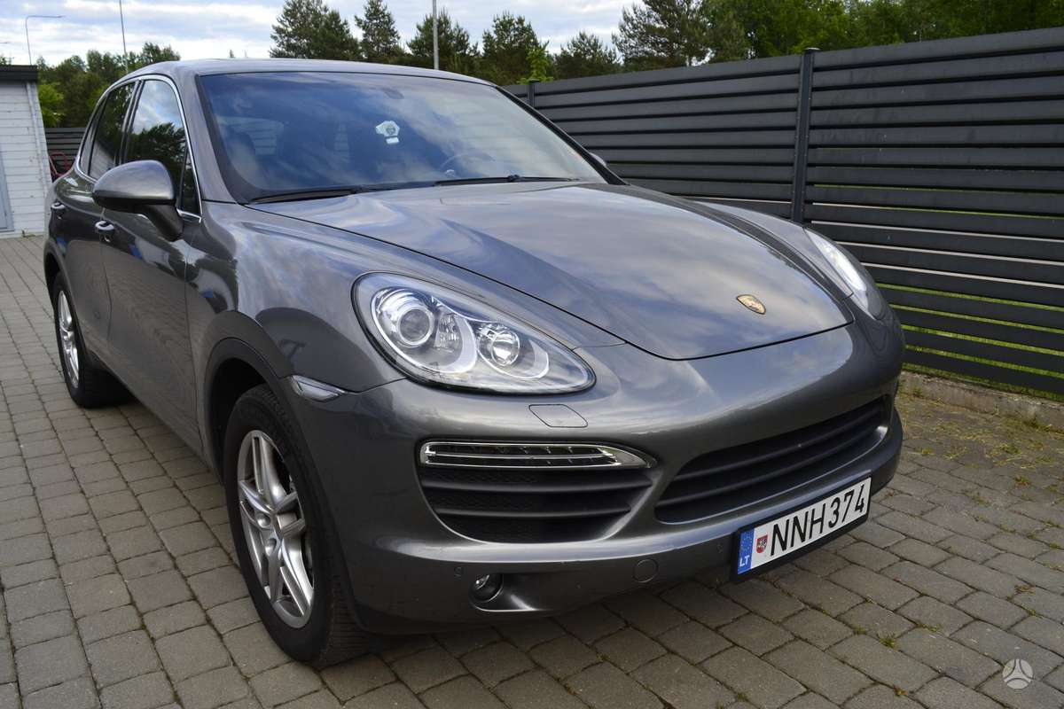 Porsche Cayenne - 9