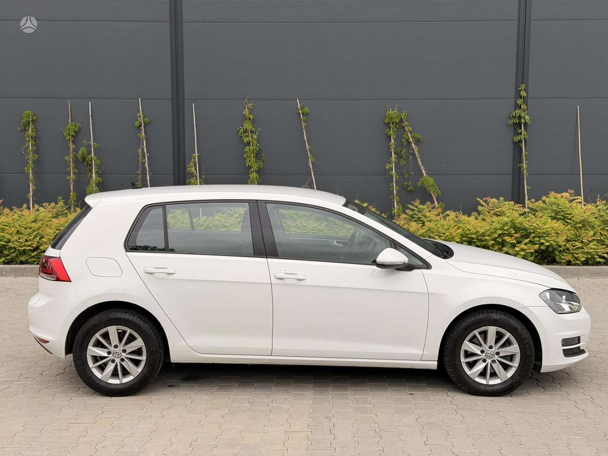 Volkswagen Golf - 4