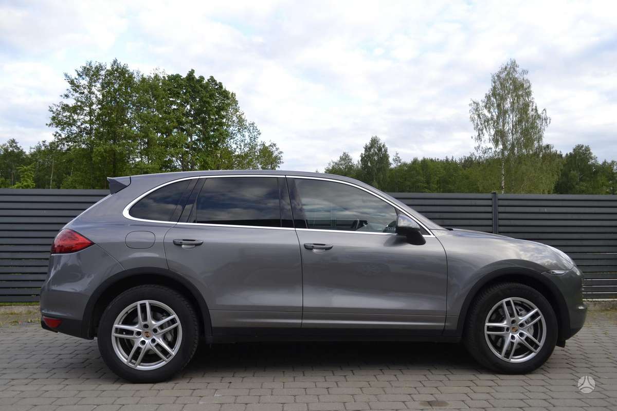 Porsche Cayenne - 5