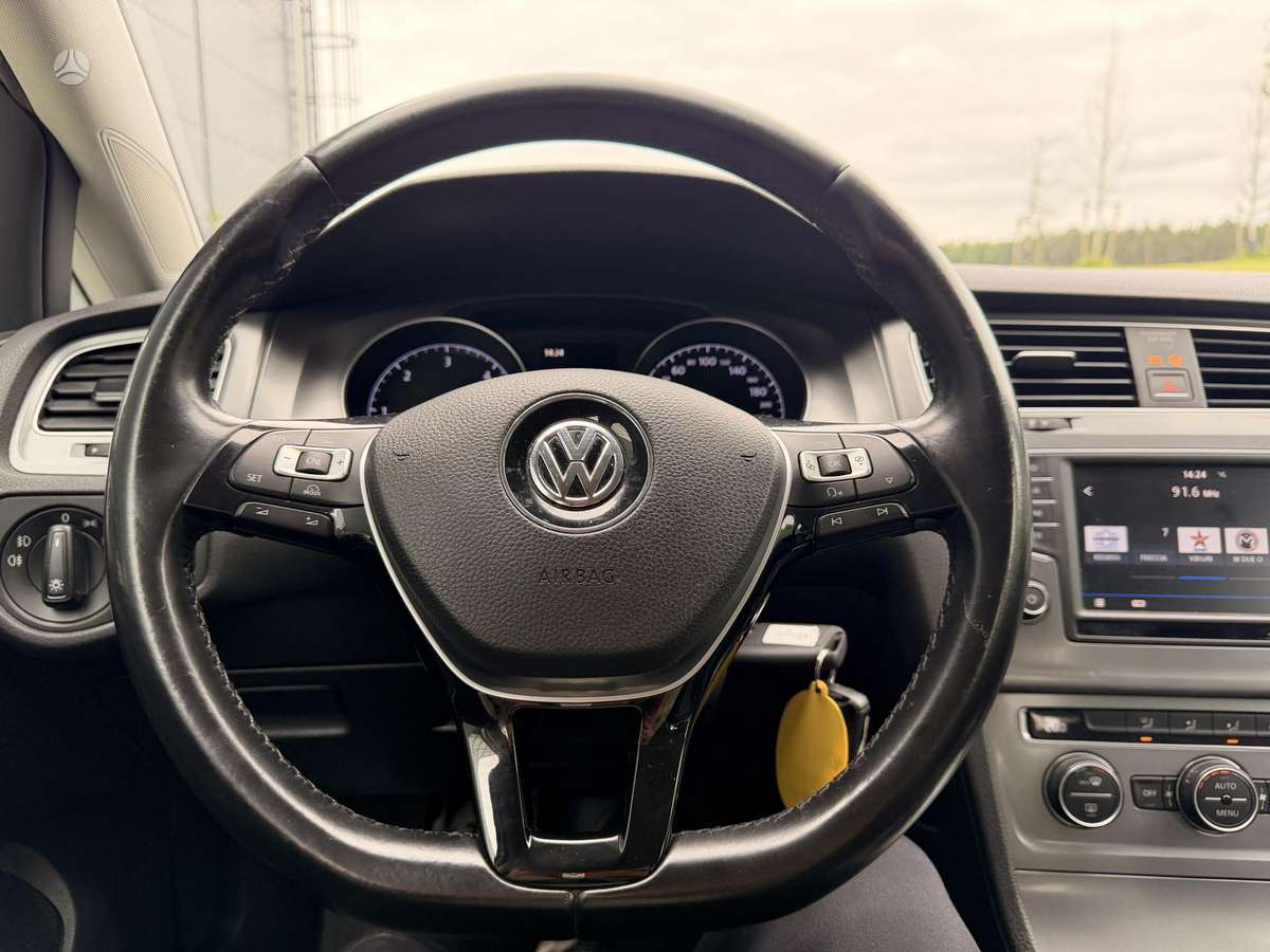Volkswagen Golf, 1.6 l., hatchback