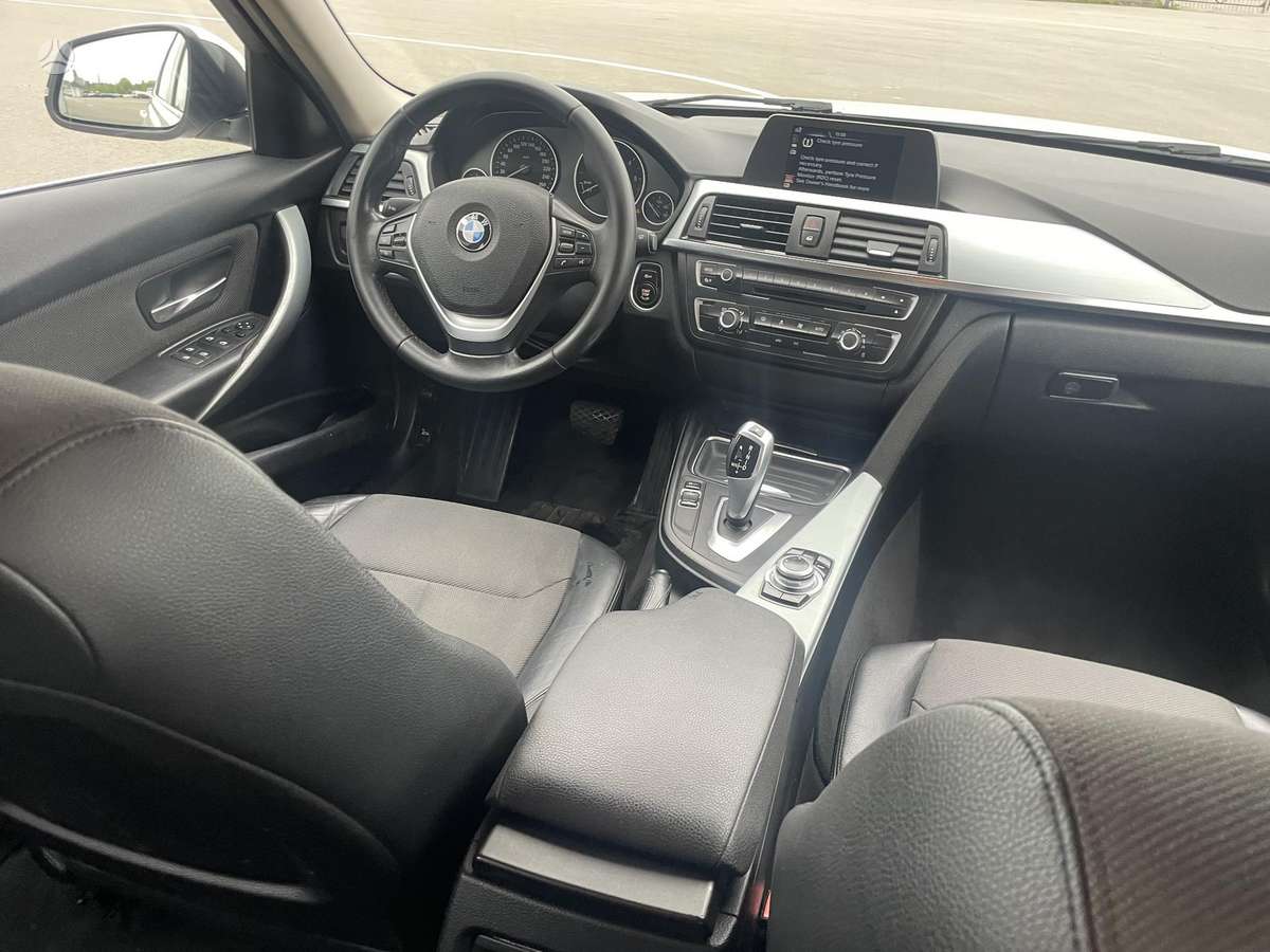 BMW 320, 2.0 l., wagon
