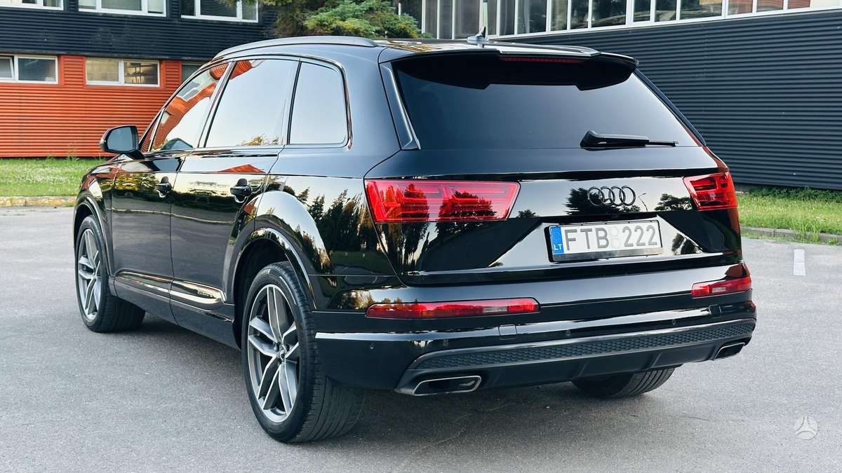 Audi Q7, 3.0 l., off-road / crossover