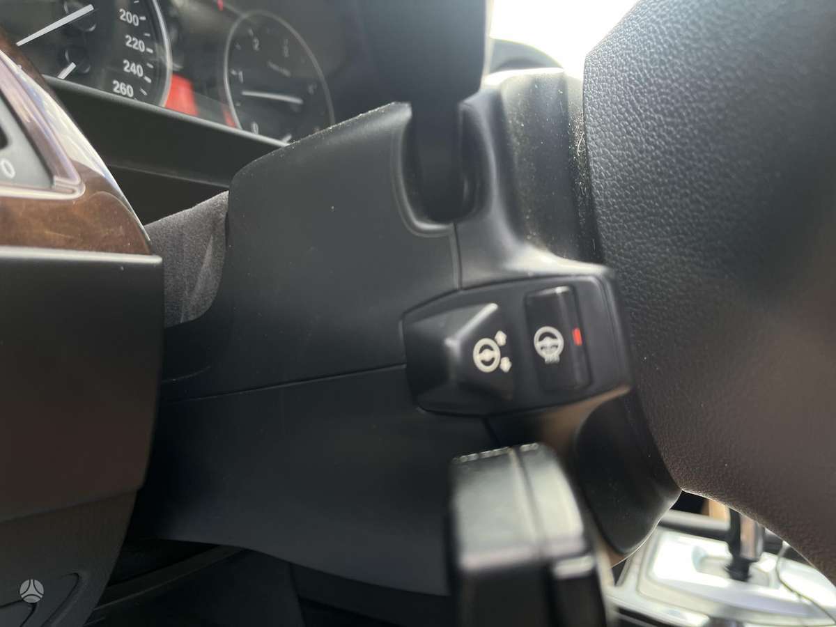 BMW 530, 3.0 l., saloon / sedan
