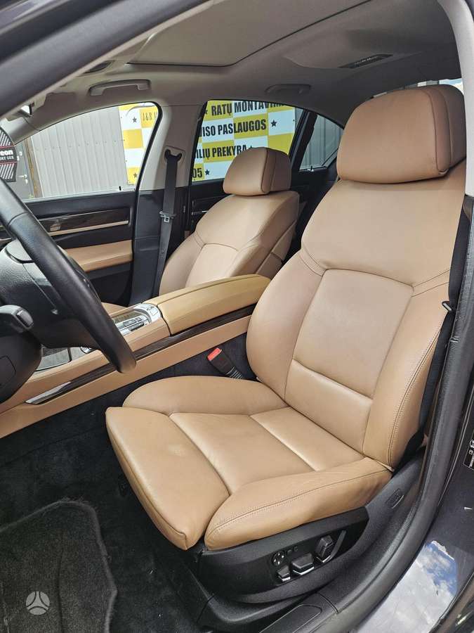 BMW 730, 3.0 l., Седан
