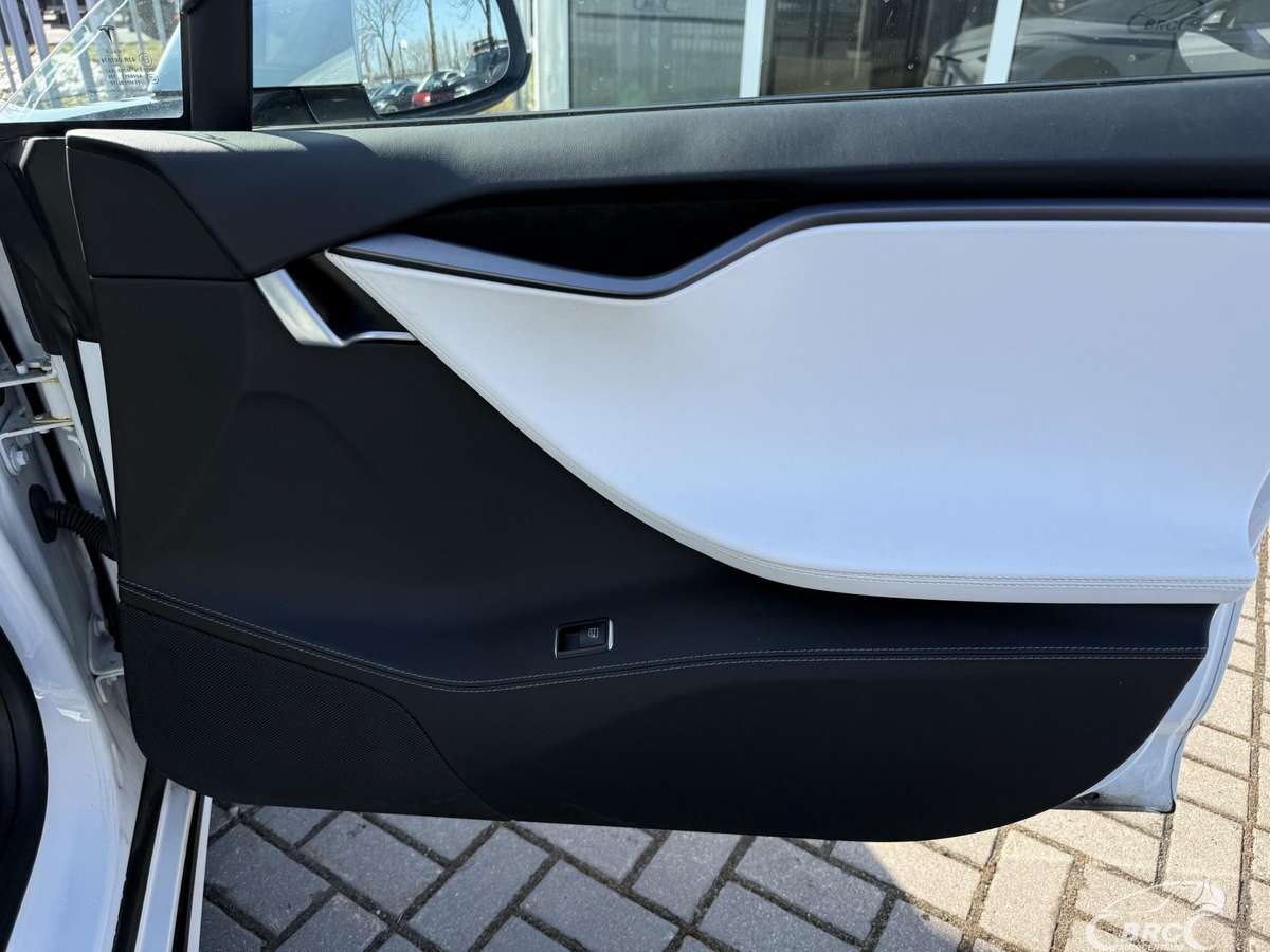 Tesla Model S, 100 кВт·ч, Хэтчбек