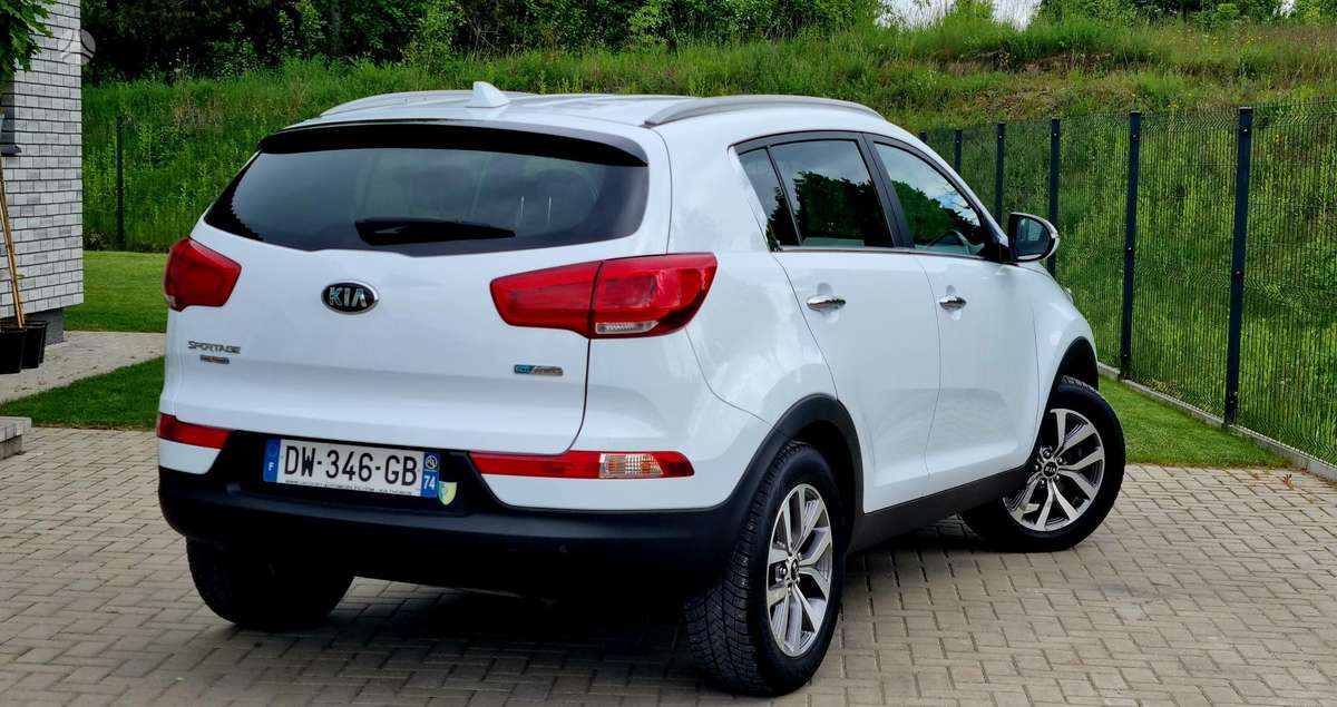 Kia Sportage, 1.7 l., off-road / crossover