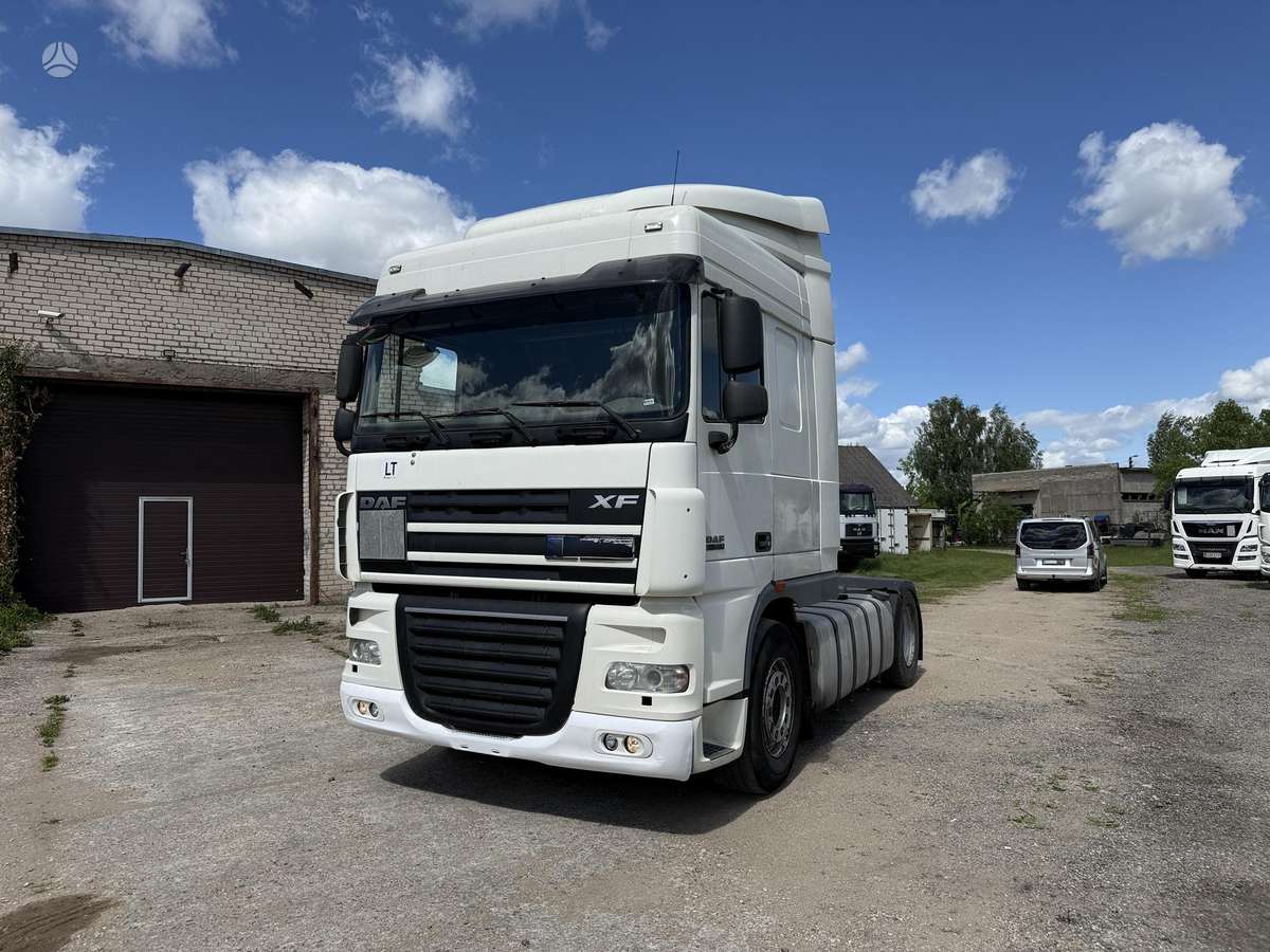 DAF XF105.460 MANUAL, double sleeper