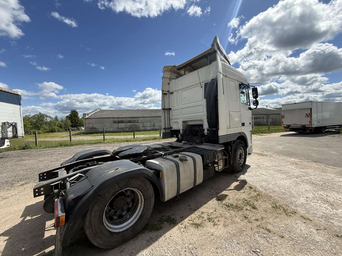 DAF XF105.460 MANUAL, double sleeper
