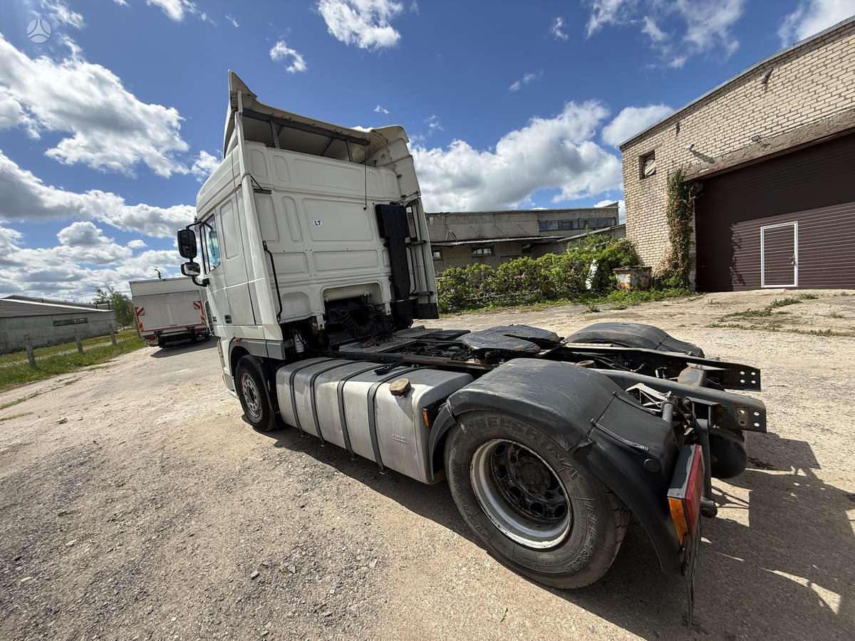 DAF XF105.460 MANUAL, double sleeper