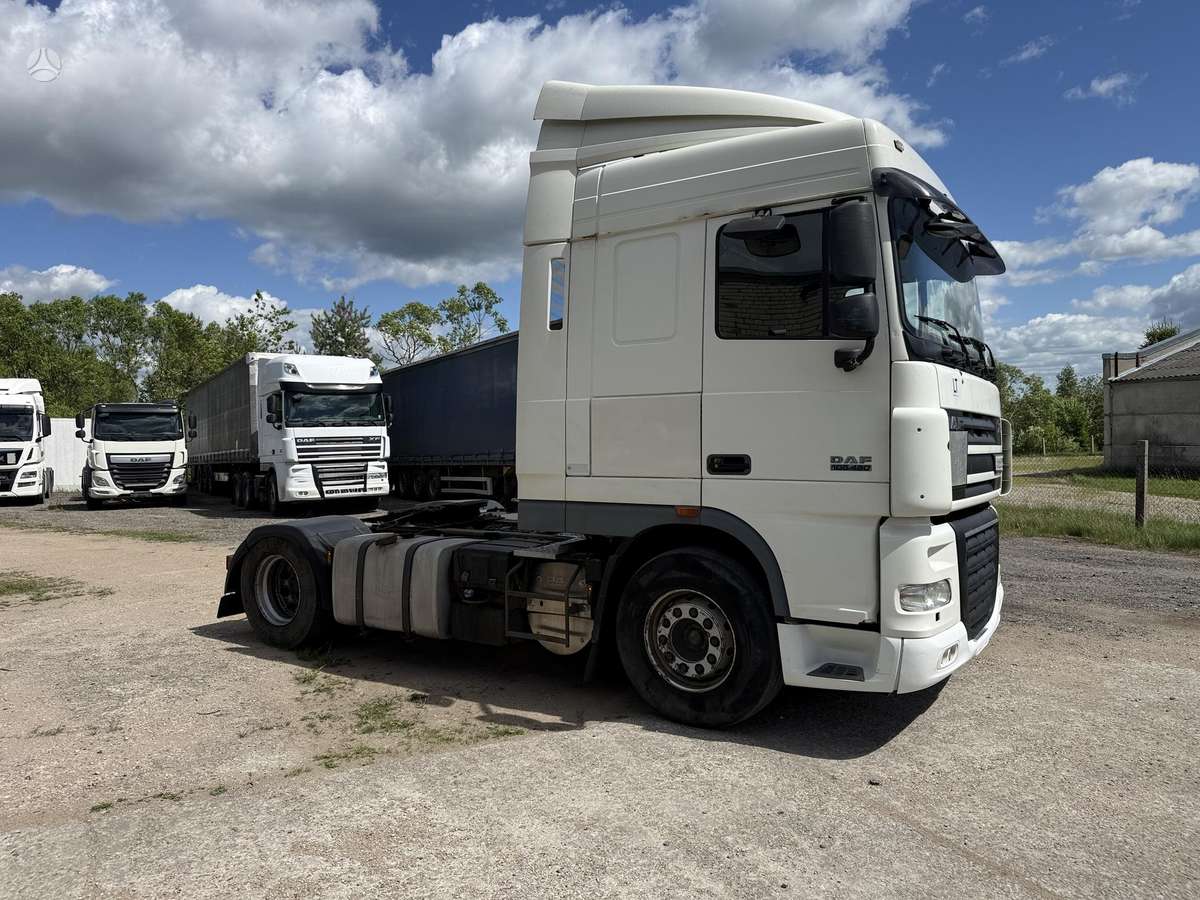 DAF XF105.460 MANUAL, double sleeper