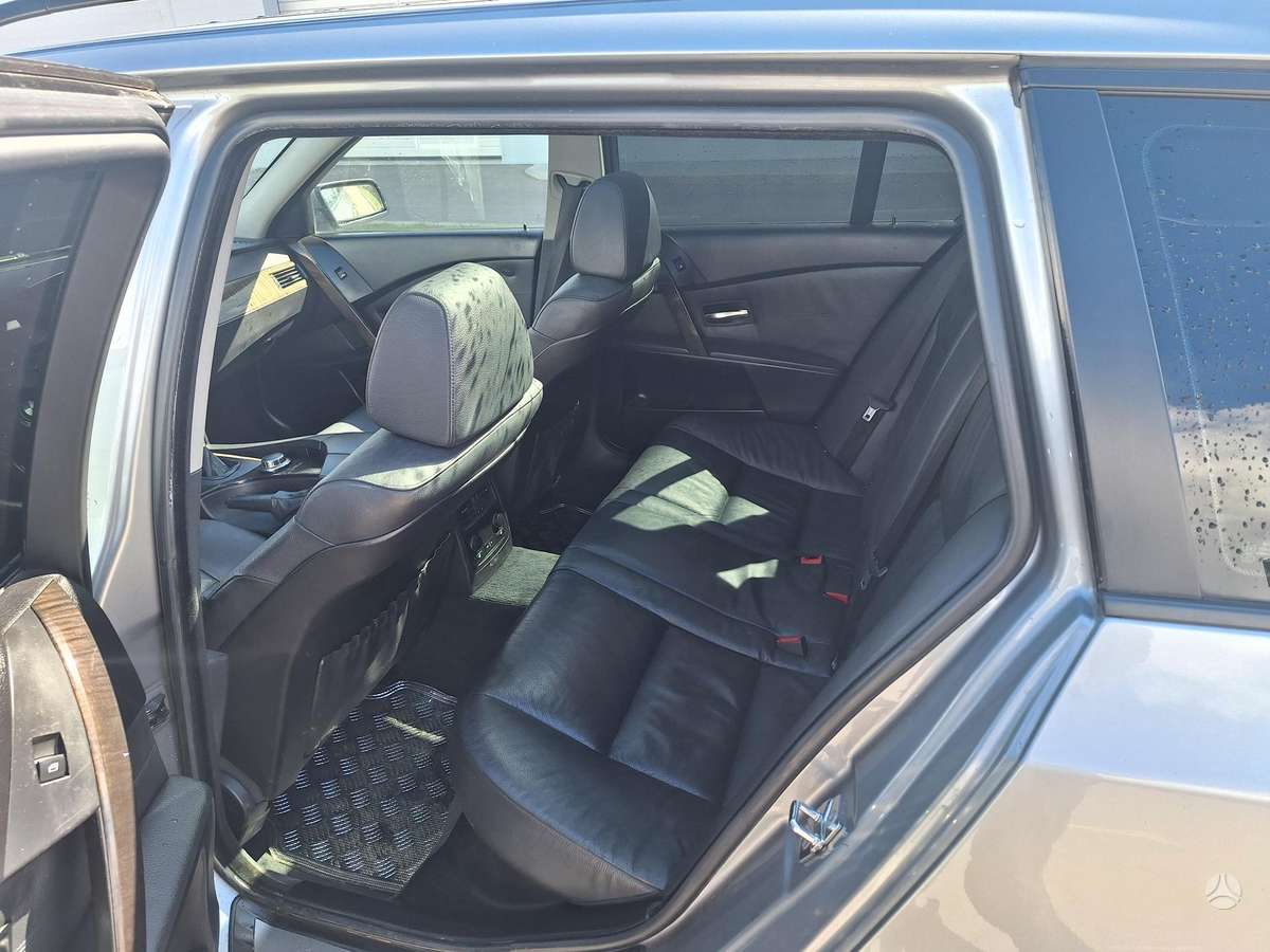 BMW 525, 2.5 l., Универсал