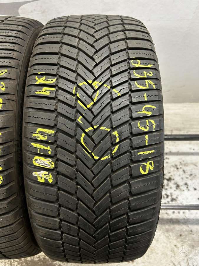 Bridgestone WeatherControl A005 Evo, всесезонные 235/45 R18