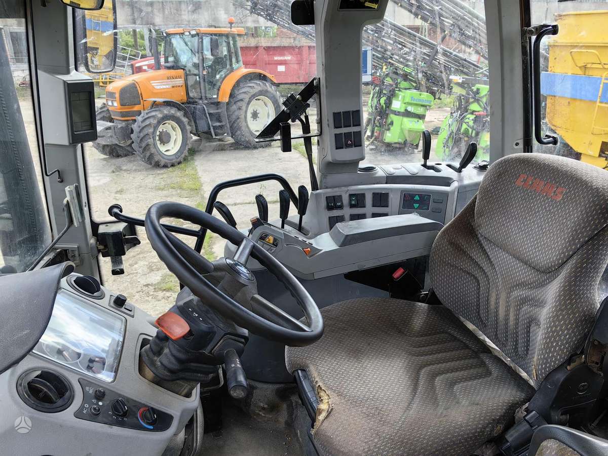 Claas ARION 640, traktori