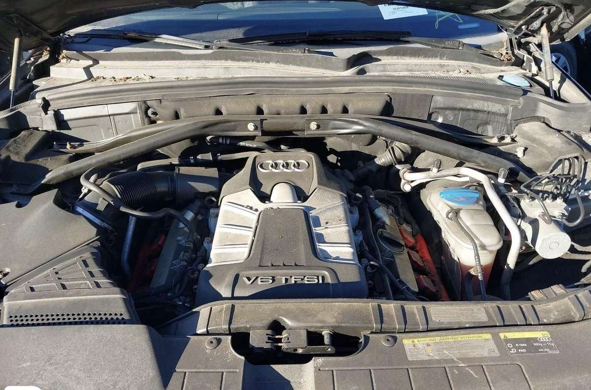 Audi Q5 Variklis ctu spalva lz7s