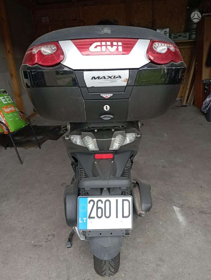 Piaggio MP3, трициклы