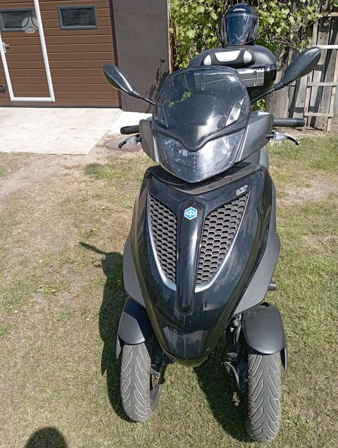 Piaggio MP3 300cc, trikes