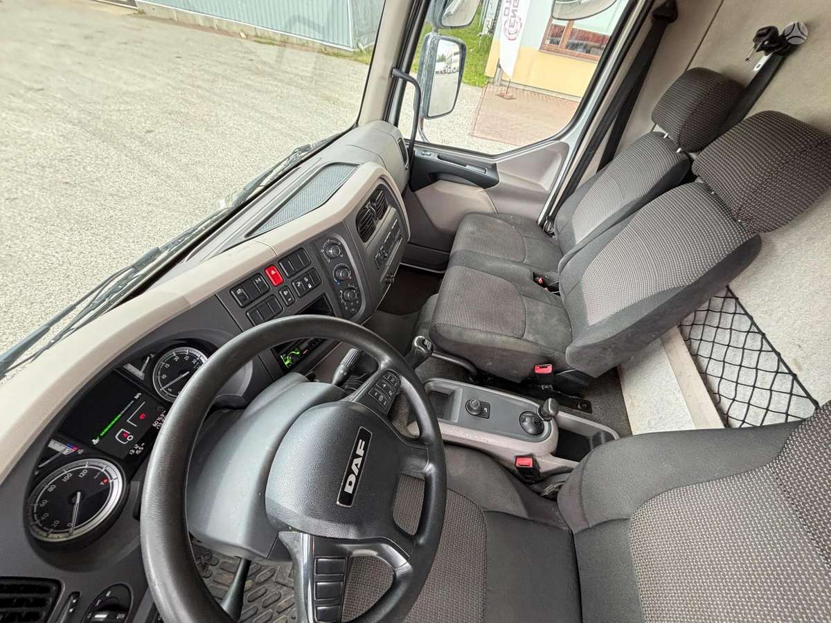 DAF LF 180, box trucks / box vans
